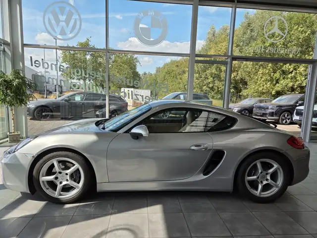 Porsche Cayman view 3