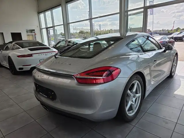 Porsche Cayman view 6