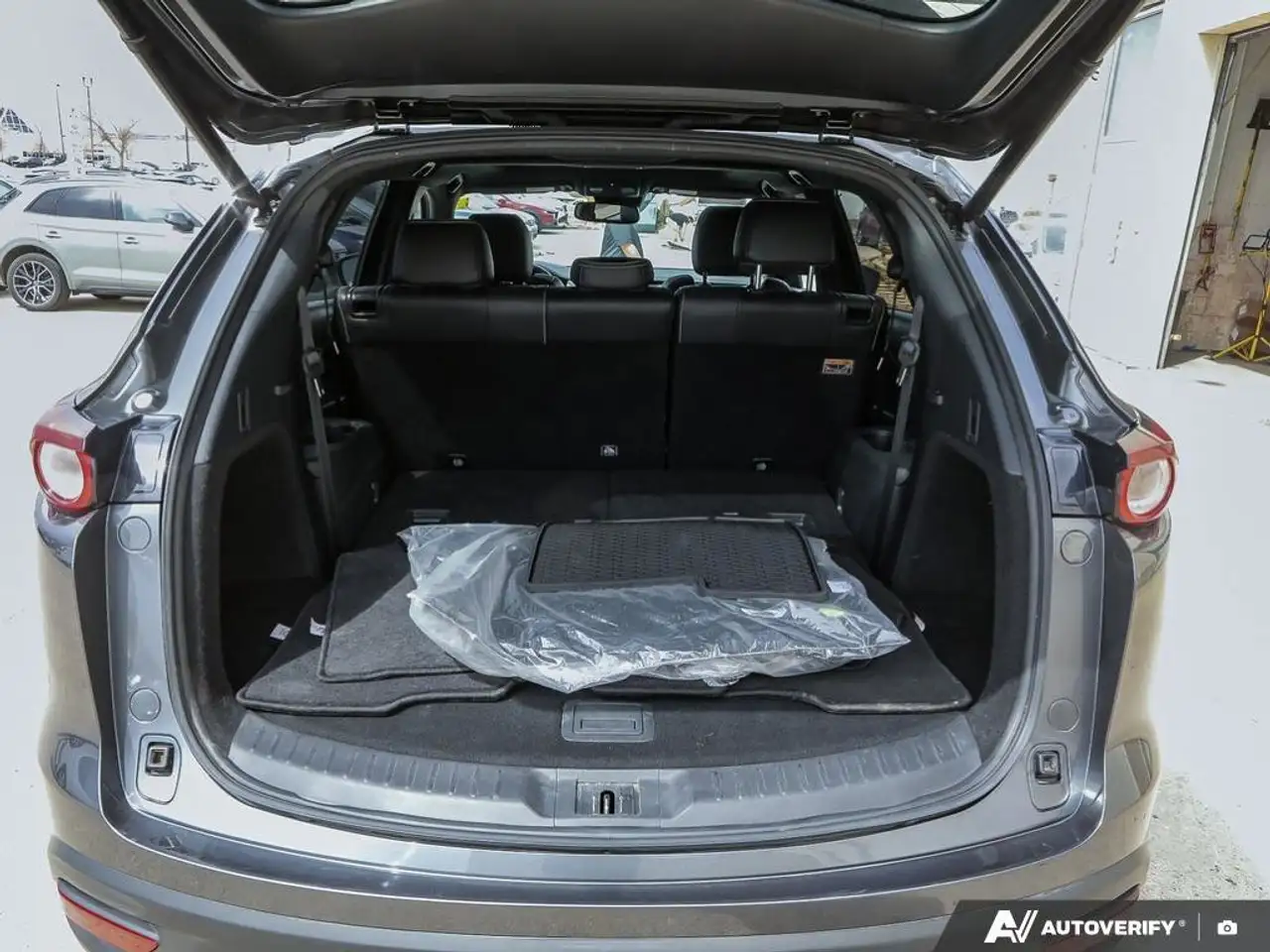 Mazda CX-9 снимка Mazda CX-9