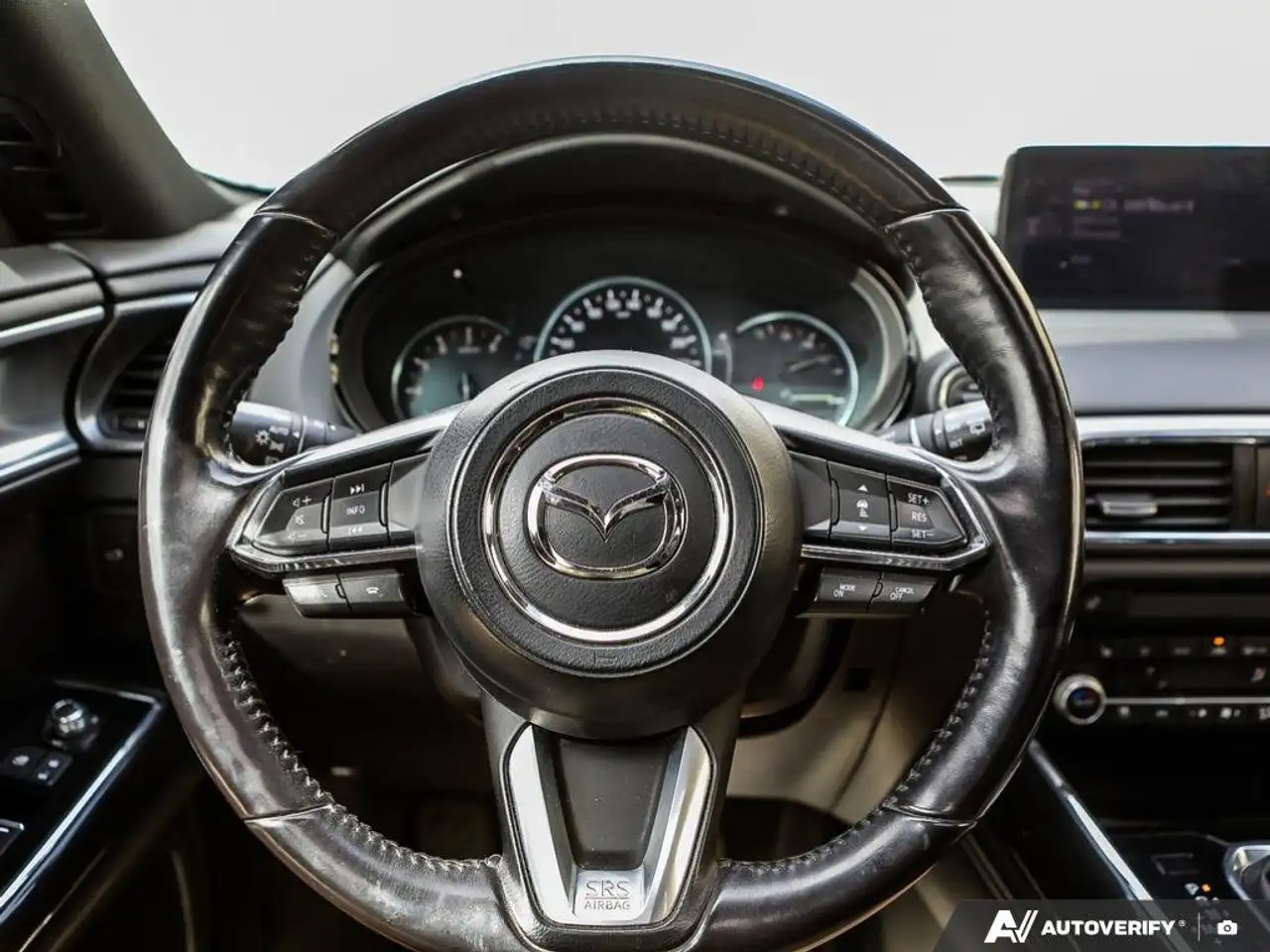 Mazda CX-9 снимка Mazda CX-9