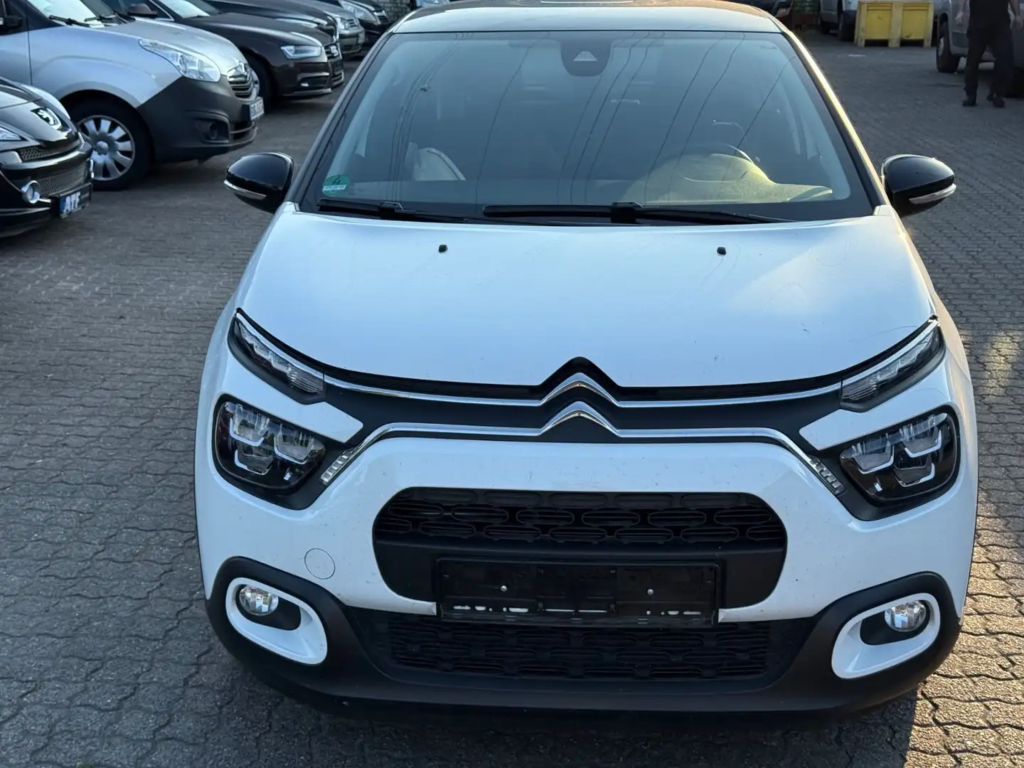 Citroen C3 Shine 1,2 Puretech Weiß - 2