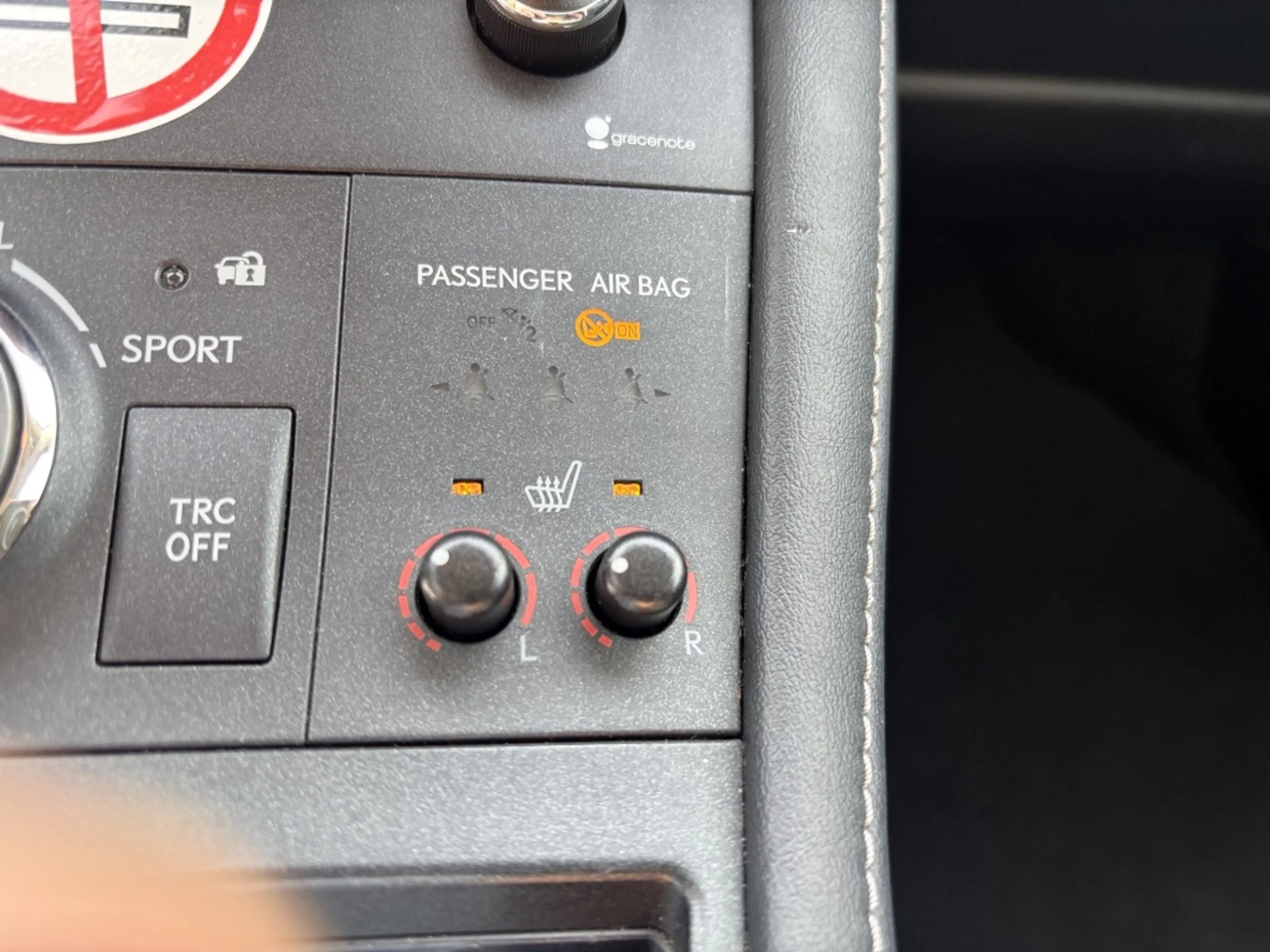 Lexus CT 200h 25th Edition 3 MND GAR | CLIMA | CRUISE CONTROL | — photo 17