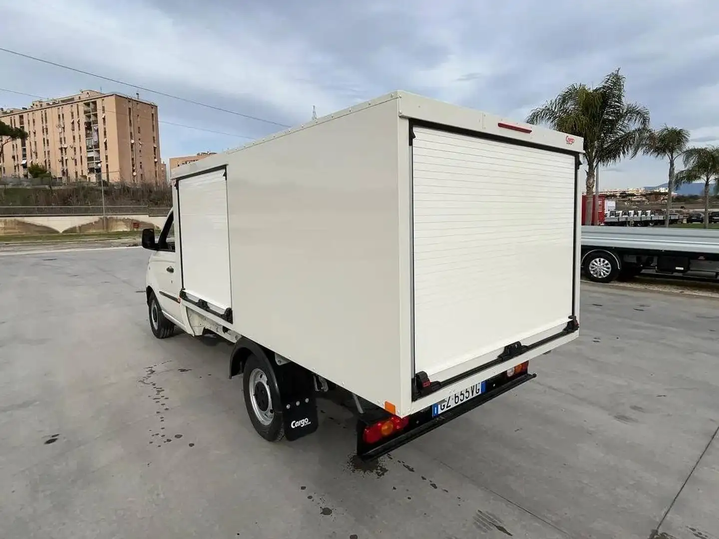 Piaggio Porter NP6 SW LR GPL 3070/2800 Top Box Roller - 1