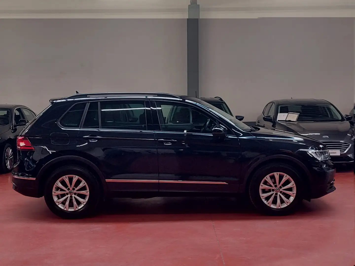 Volkswagen Tiguan 1.5 TSi - FaceLIFT - E6d =LEZ BXL 2035 - Garantie Nero - 2