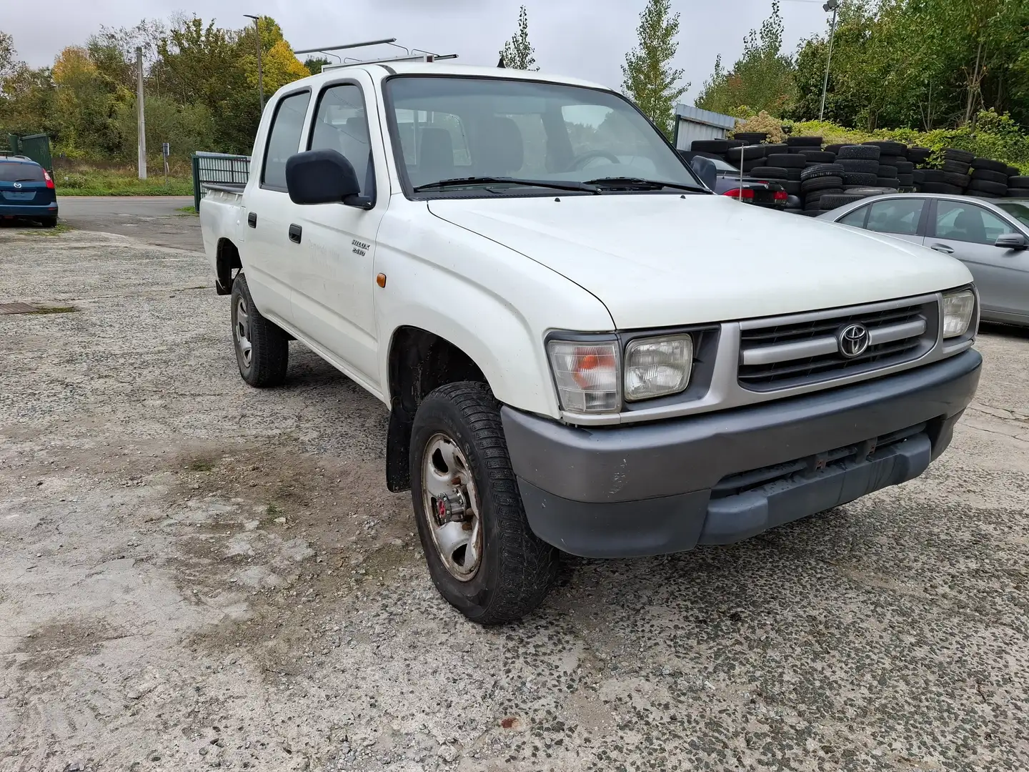 Toyota Hilux 2.4 TD 4WD Blanc - 2