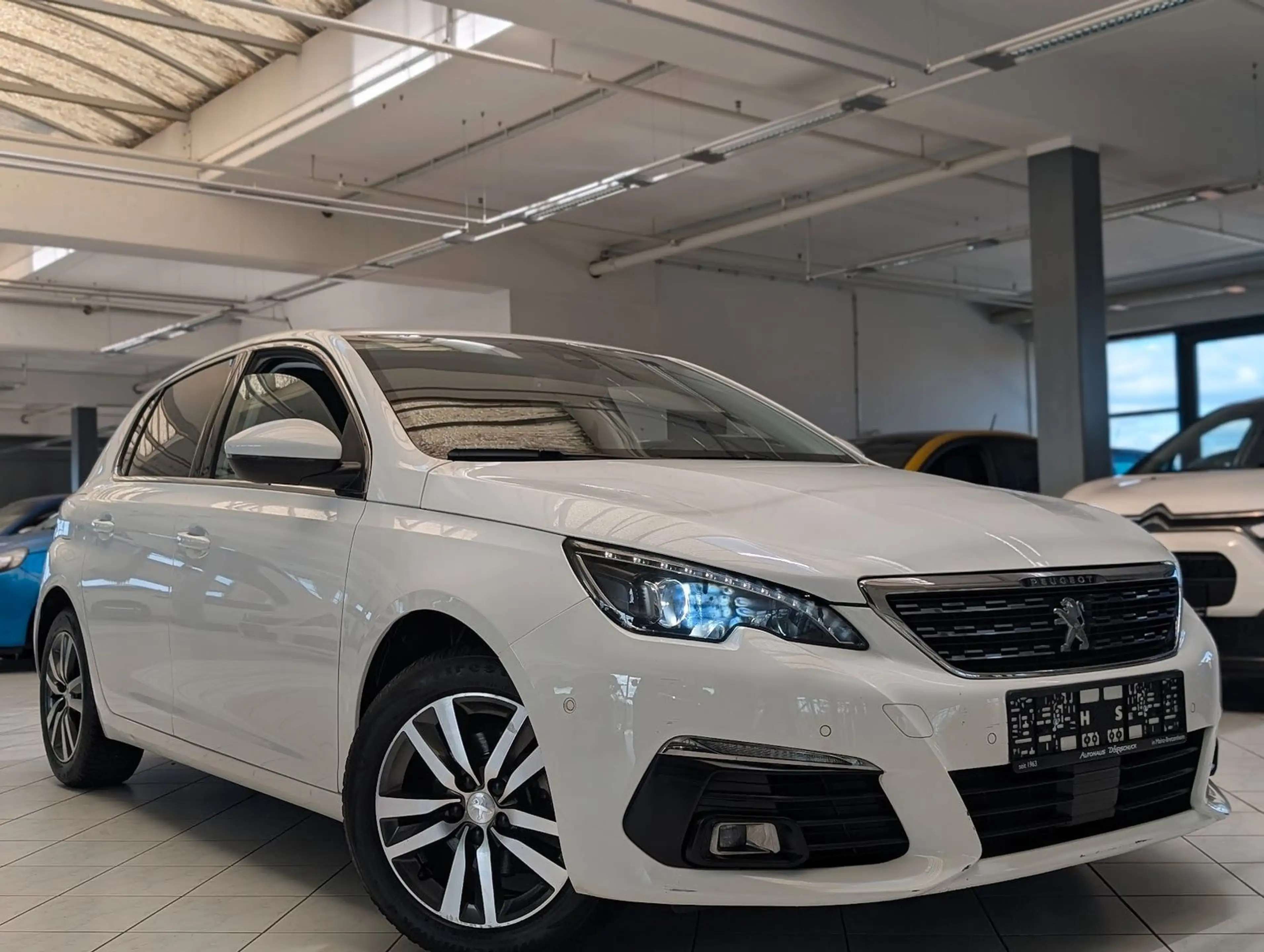 Peugeot 308 308 Allure Business LED. NAVI. ACC. Kamera — photo 4