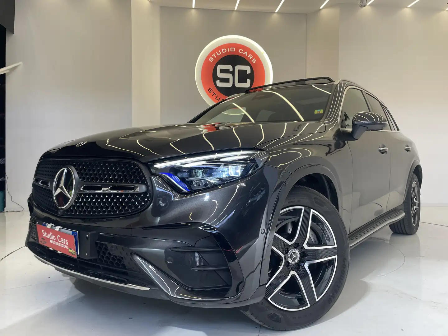 Mercedes-Benz GLC 220 d AMG Premium 4matic auto - 2