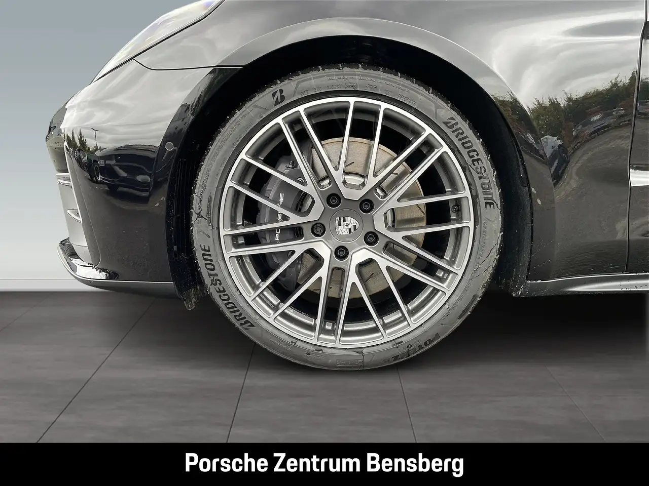 Porsche Panamera 4 E-Hybrid 11