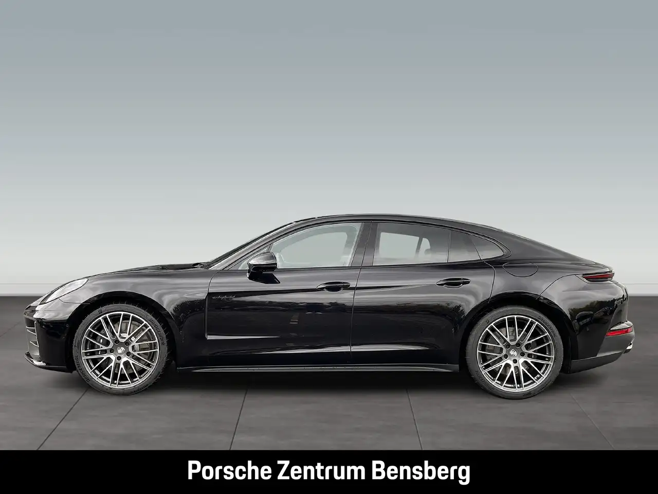 Porsche Panamera 4 E-Hybrid 2