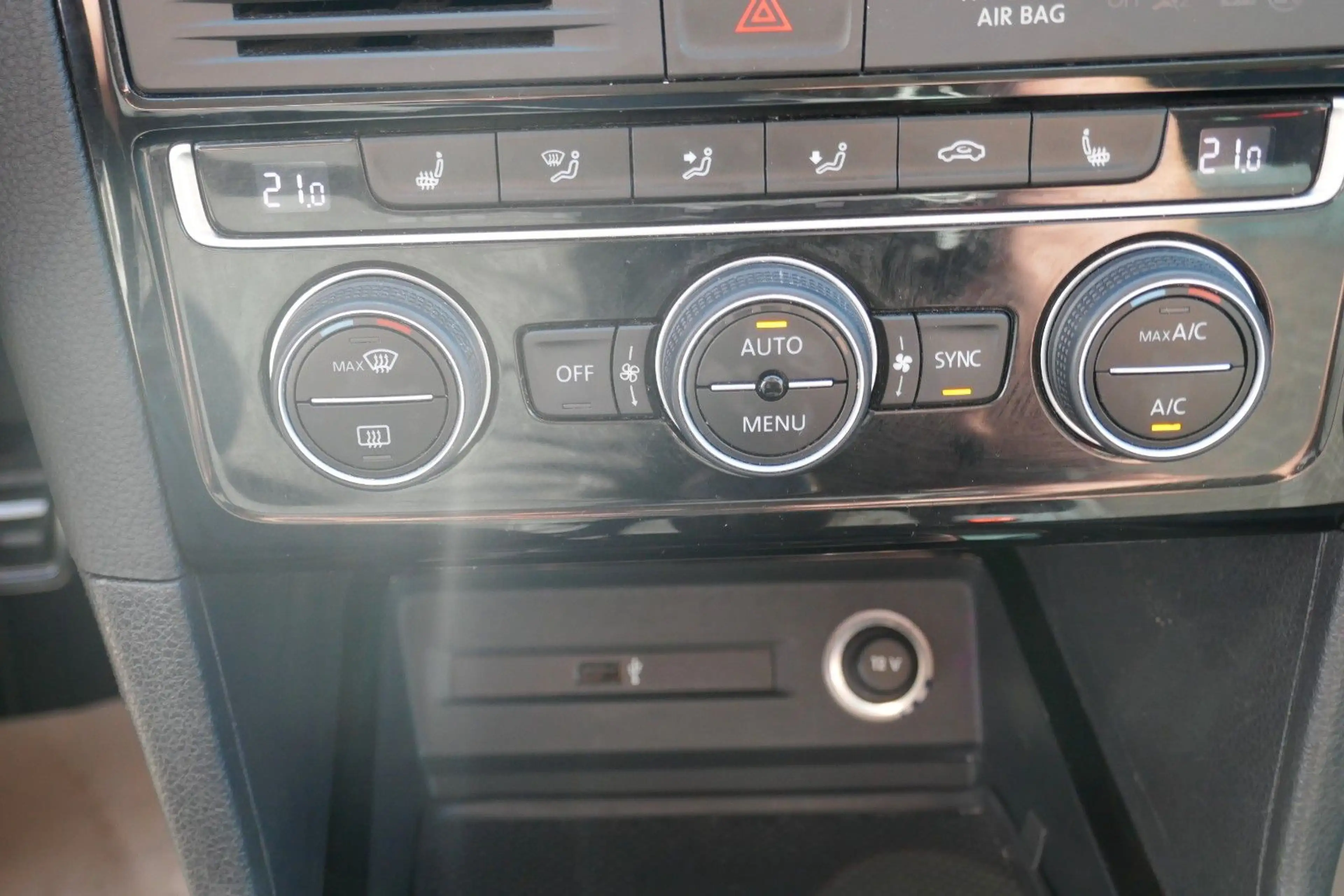Volkswagen Golf Sportsvan IQ.DRIVE AHK/LED/Nav/PDC/SHZ — photo 15