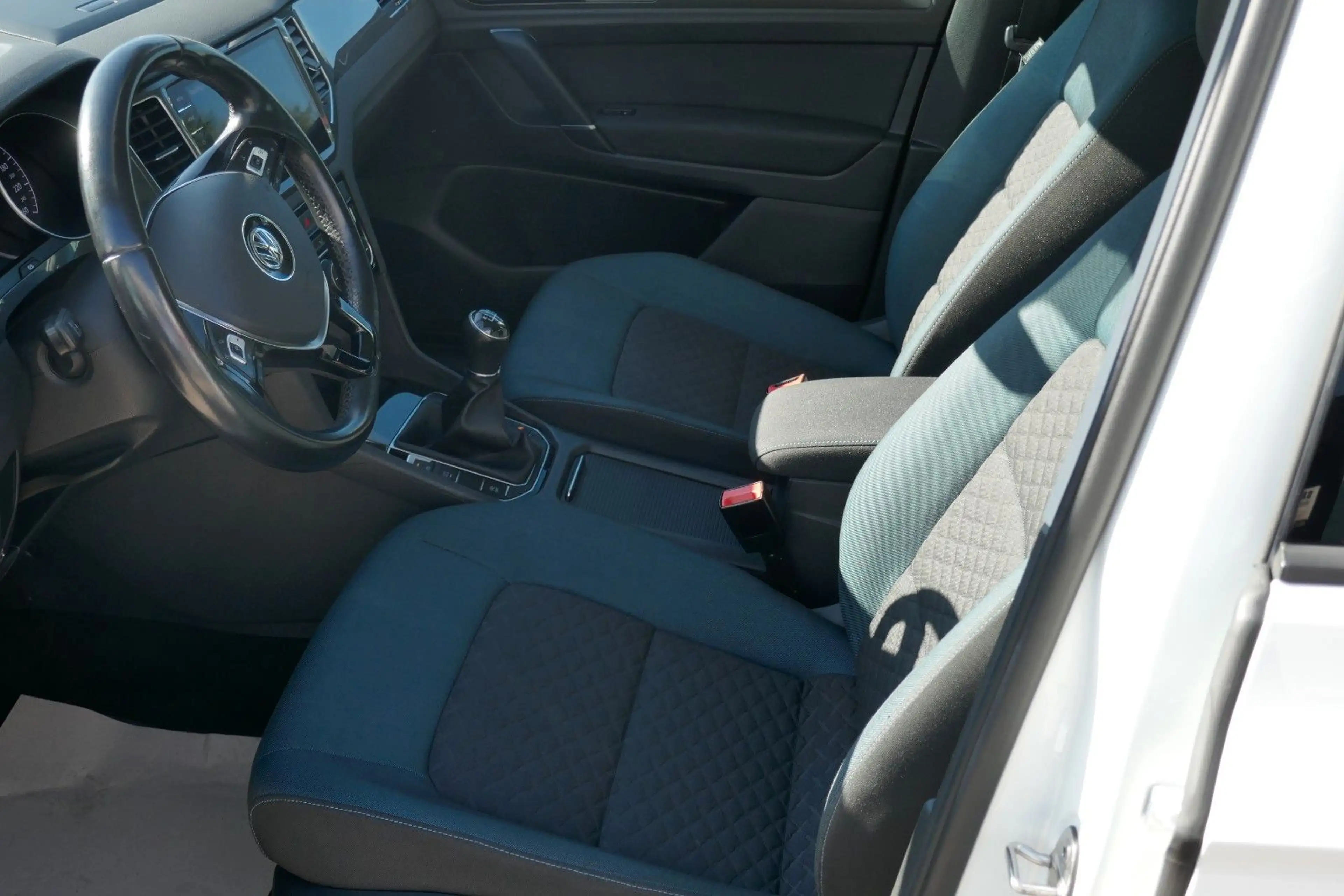 Volkswagen Golf Sportsvan IQ.DRIVE AHK/LED/Nav/PDC/SHZ — photo 8