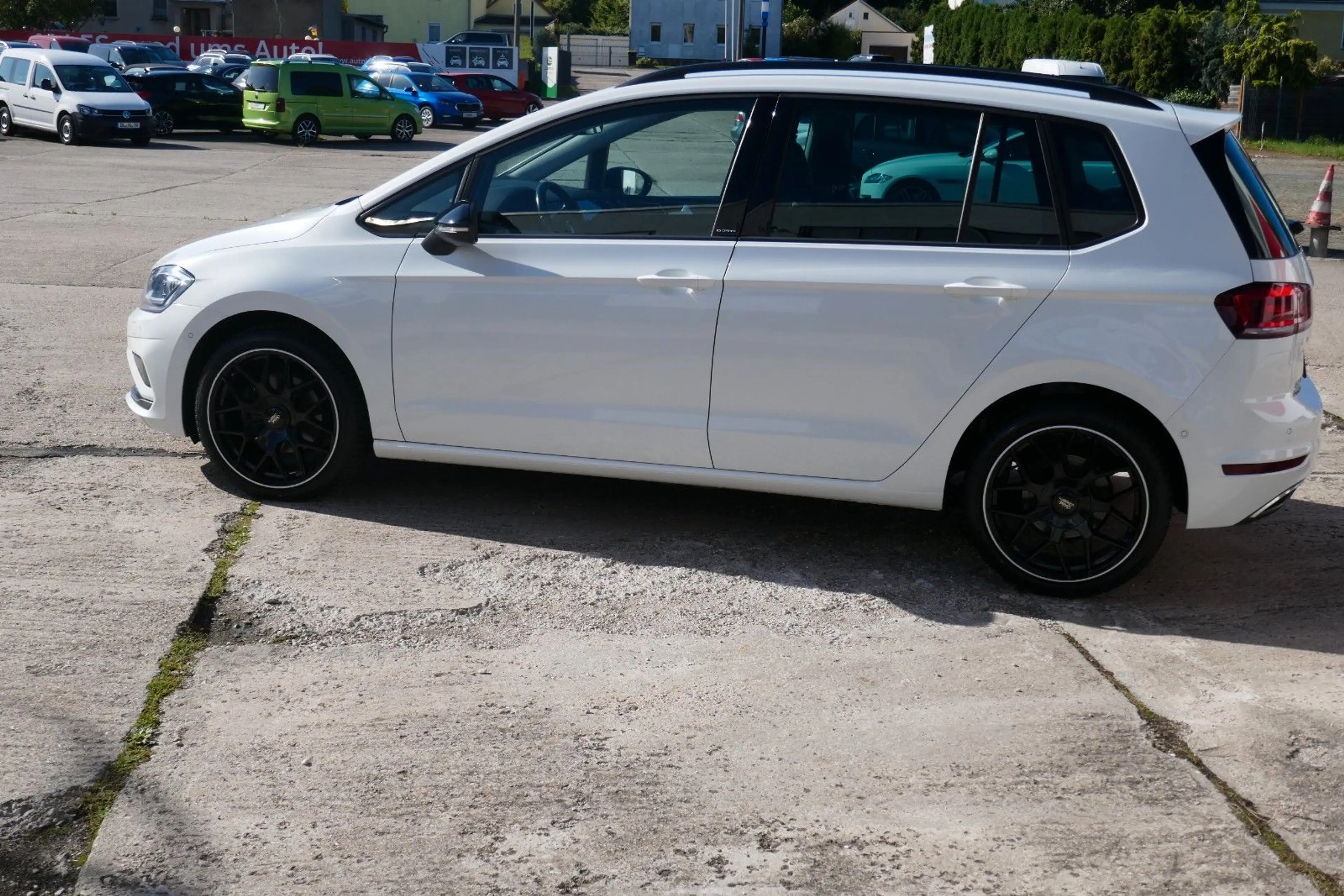 Volkswagen Golf Sportsvan IQ.DRIVE AHK/LED/Nav/PDC/SHZ — photo 6