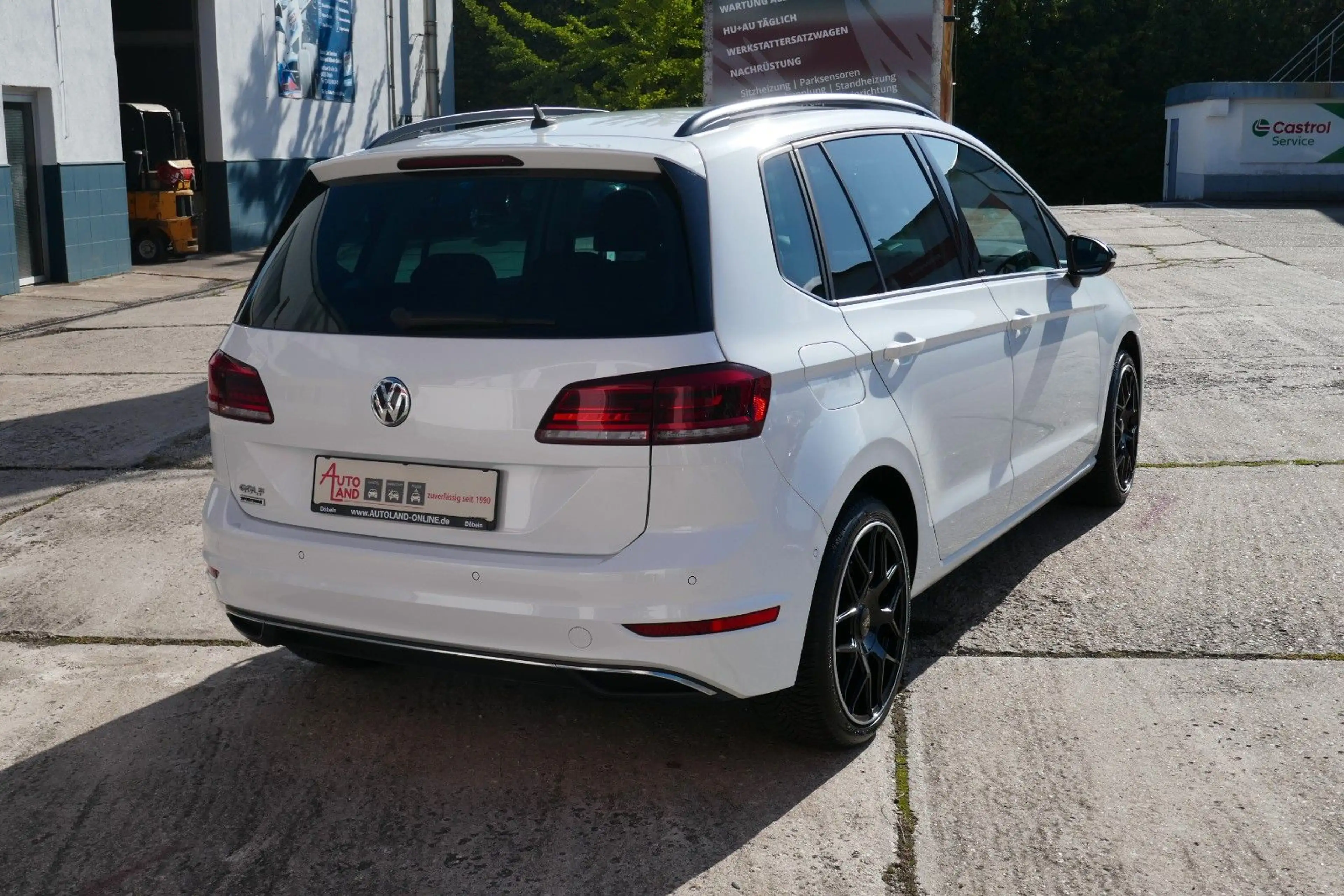 Volkswagen Golf Sportsvan IQ.DRIVE AHK/LED/Nav/PDC/SHZ — photo 3