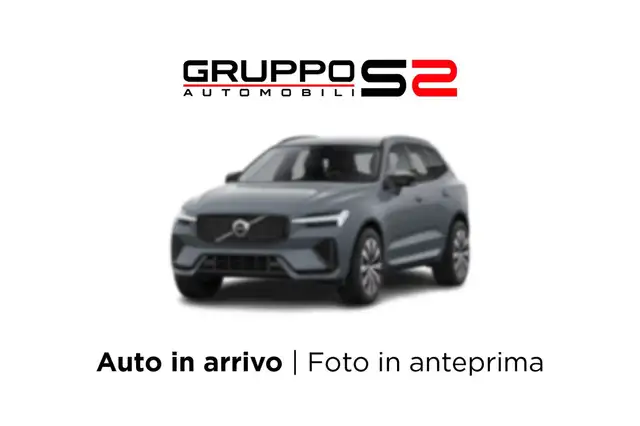 Volvo XC60 B4 D AWD automatico Momentum Park Assist Camera/Fari LED/Cerchi 18''