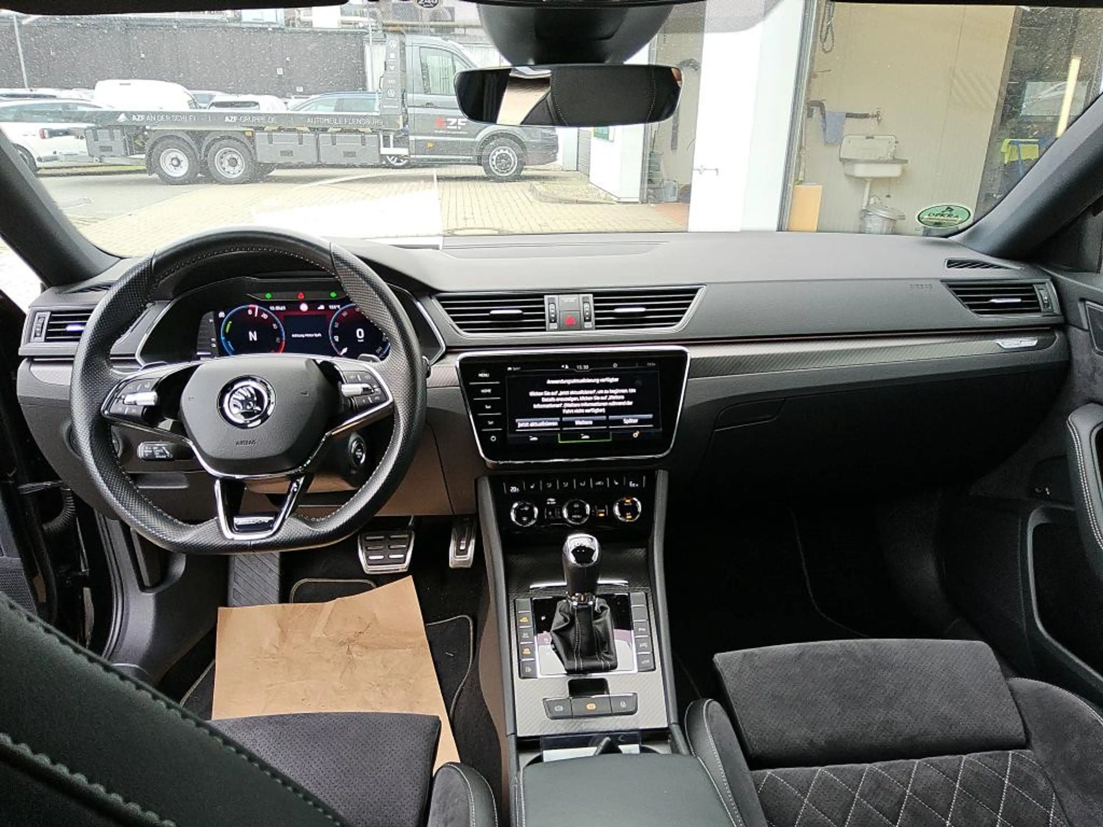 Skoda Superb Combi 1.4 TSI Sportline iV 360° PANO — photo 9