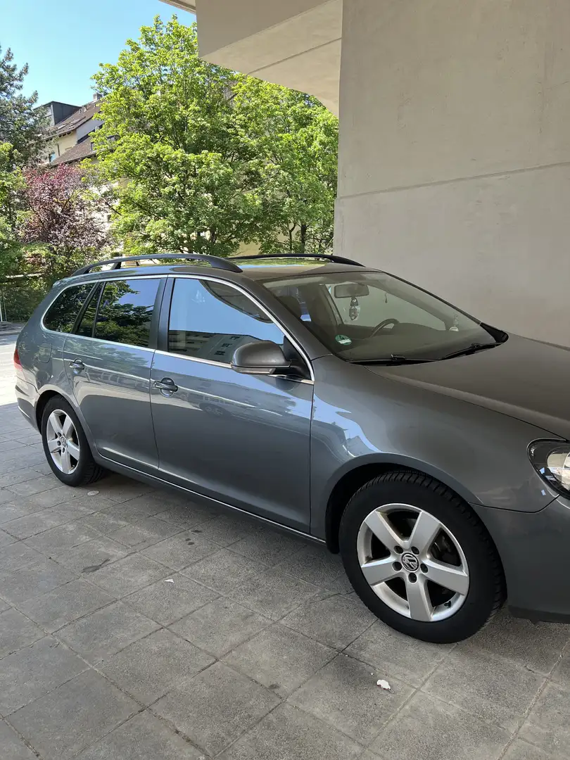 Volkswagen Golf 1.6 TDI DPF Comfortline - 2