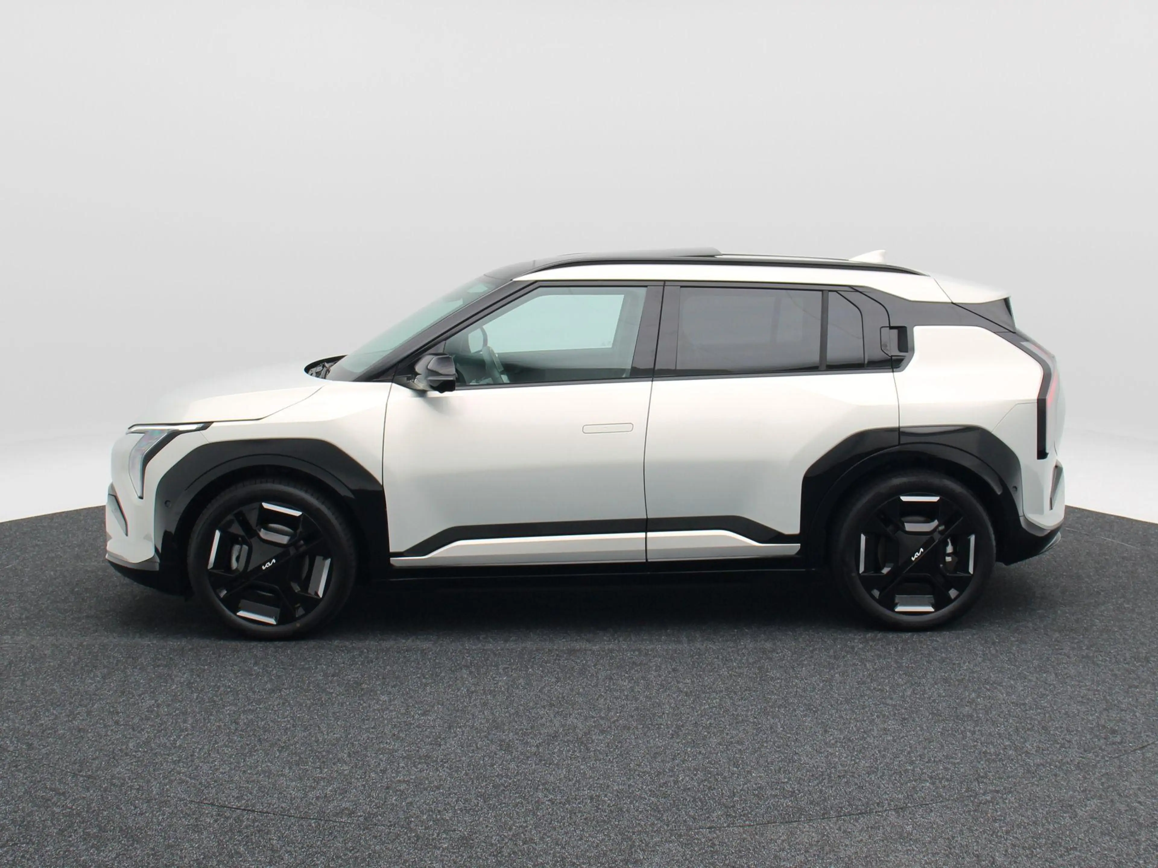 Kia EV3 GT-PlusLine 81.4 kWh 204 Pk | Trekhaak | Carplay | — photo 10