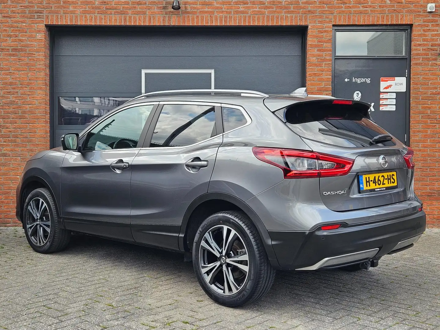 Nissan Qashqai 1.2 N-Connecta Pano 360-Camera 18" Trekhaak Keyles Grau - 2