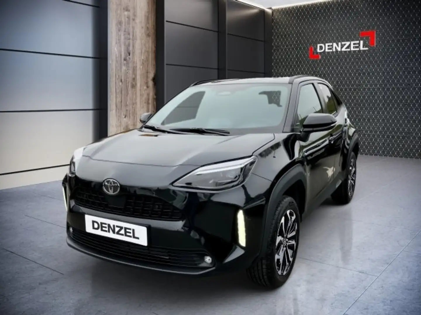 Toyota Yaris Cross - 1,5 l 4x4 Hybrid Active D Schwarz - 2