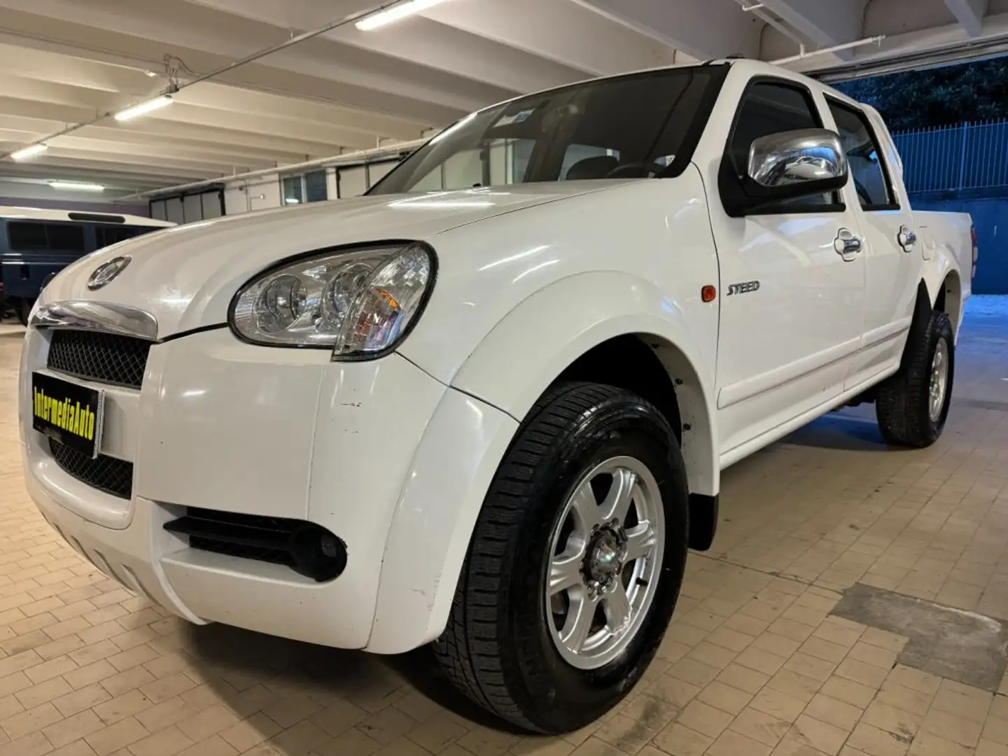 Great Wall Steed DC 2.4 4x4 Luxury GPL White - 1