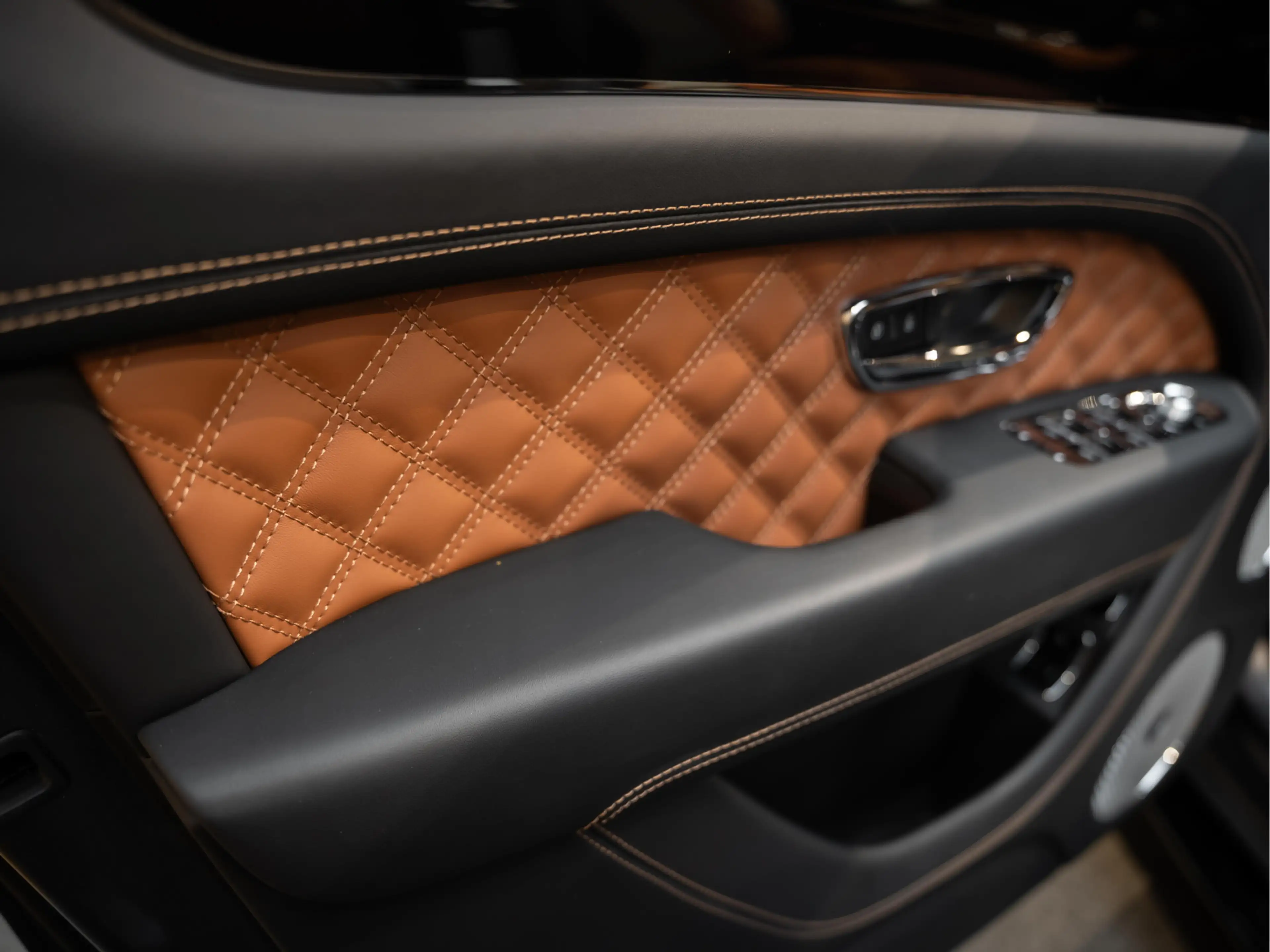 Bentley Bentayga V8 S Keramisch Mulliner Pakket 4.0 V8 S Touring Pa — photo 22