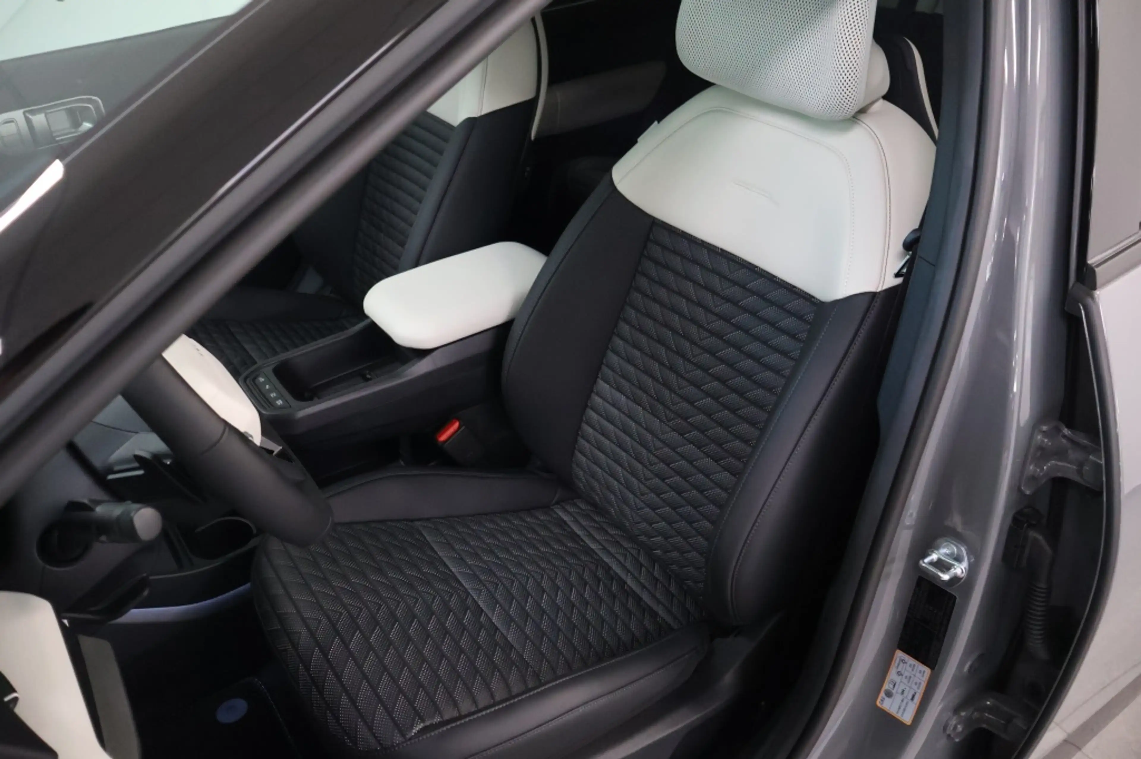 Kia EV4 Fastback GT-Line 81.4 kWh — photo 12