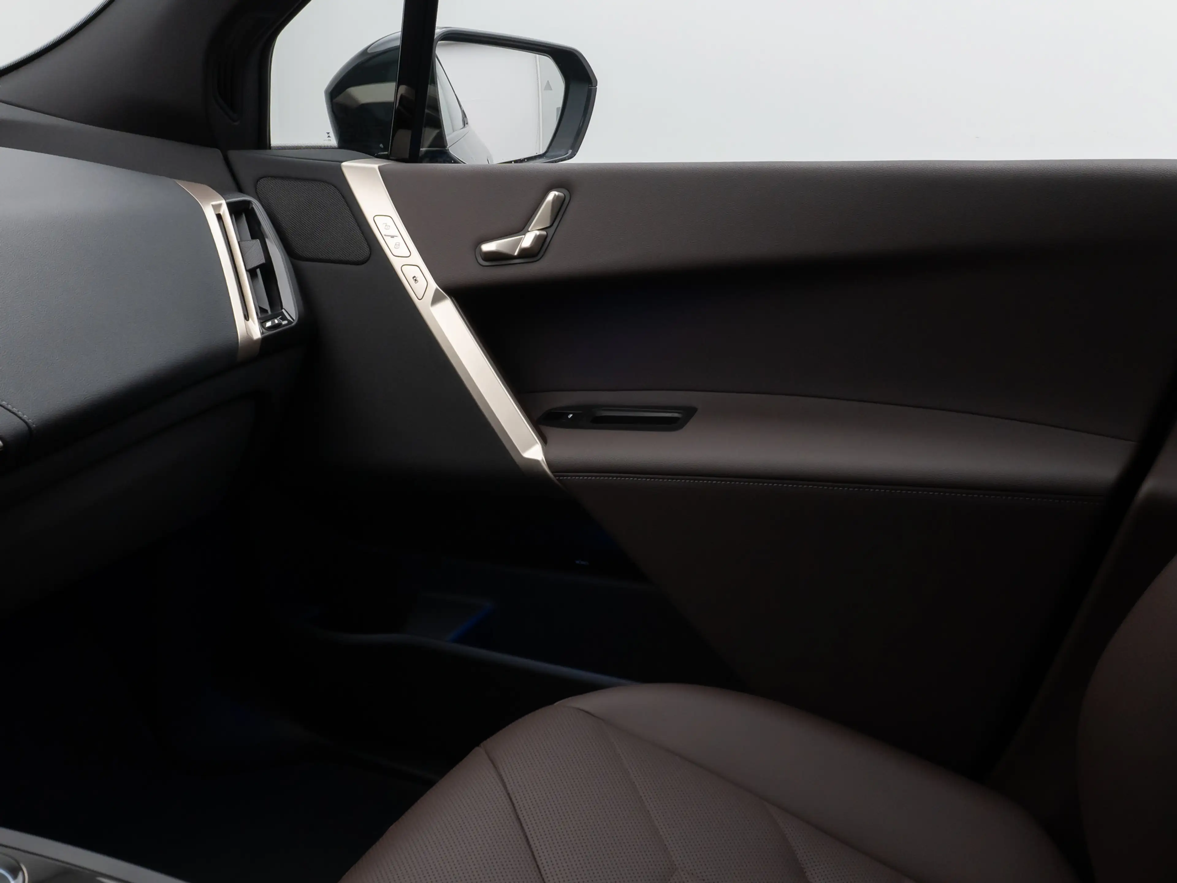 BMW iX Panorama Kamera HiFi Komfort SkyLounge — photo 32