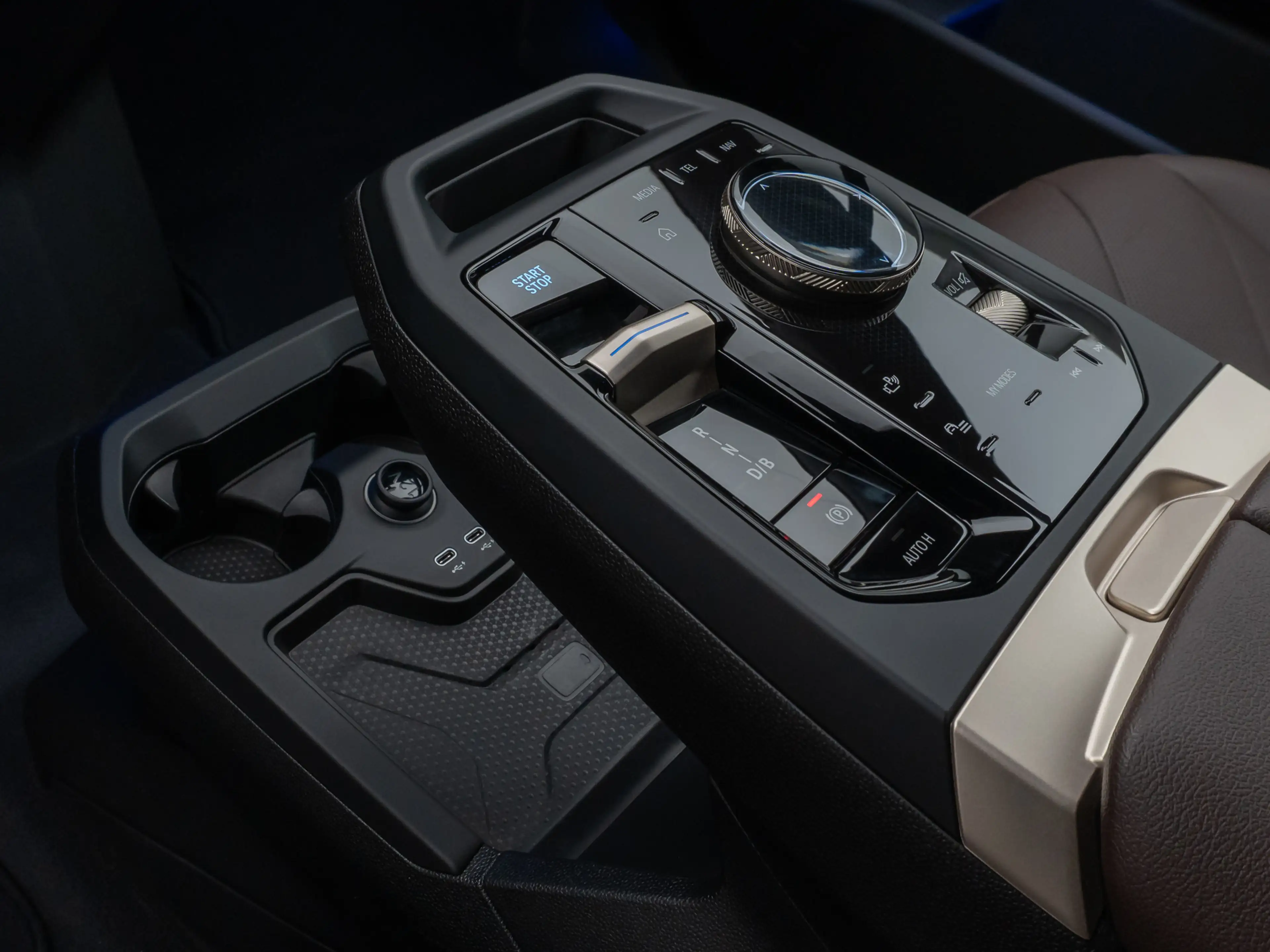 BMW iX Panorama Kamera HiFi Komfort SkyLounge — photo 21