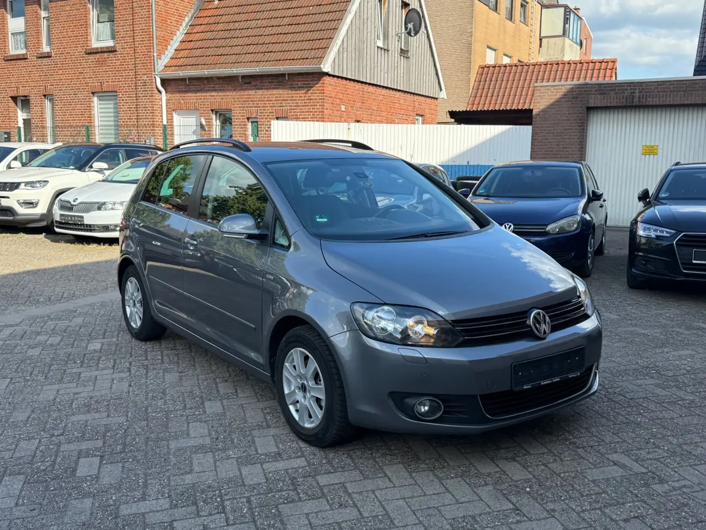 Volkswagen Golf Plus LIFE*DSG*NAVI*SHZ*PDC*** Gris - 1