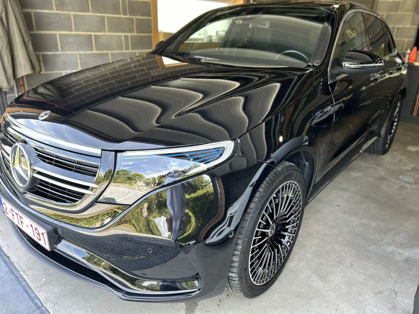 Mercedes-Benz EQC 400 80 kWh 4-Matic Business Solution AMG - 2