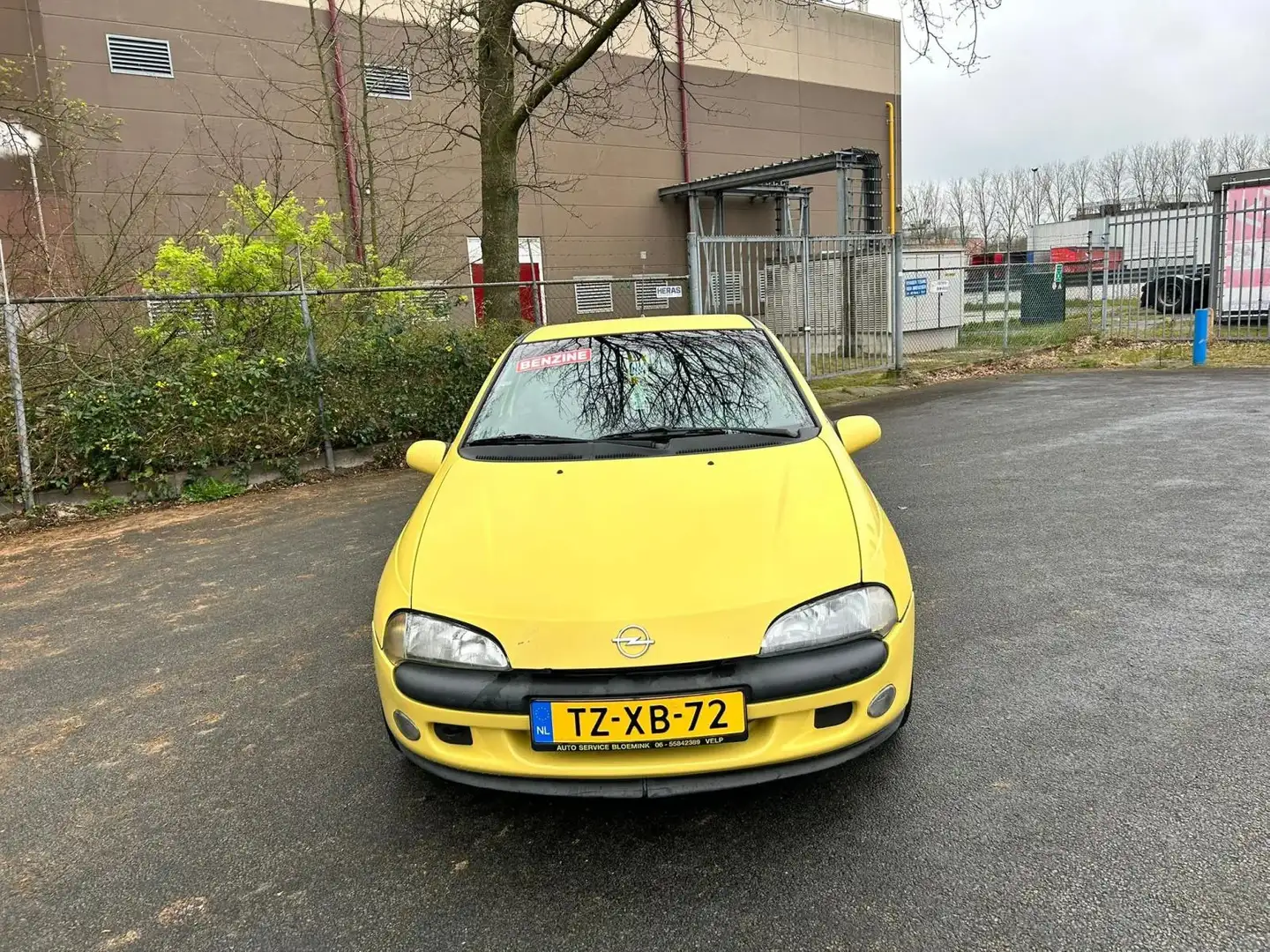Opel Tigra 1.4i-16V Jaune - 2