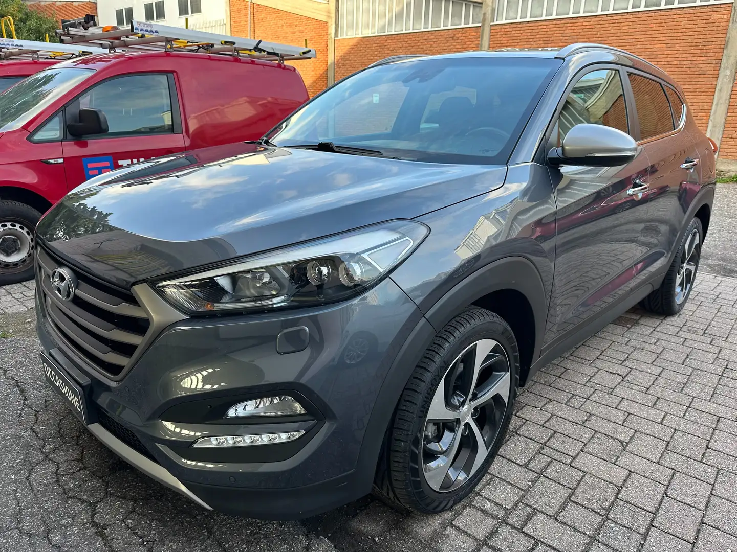 Hyundai TUCSON Tucson II 1.7CRDI Comfort Plus Pack 2wd 115cv Gris - 1