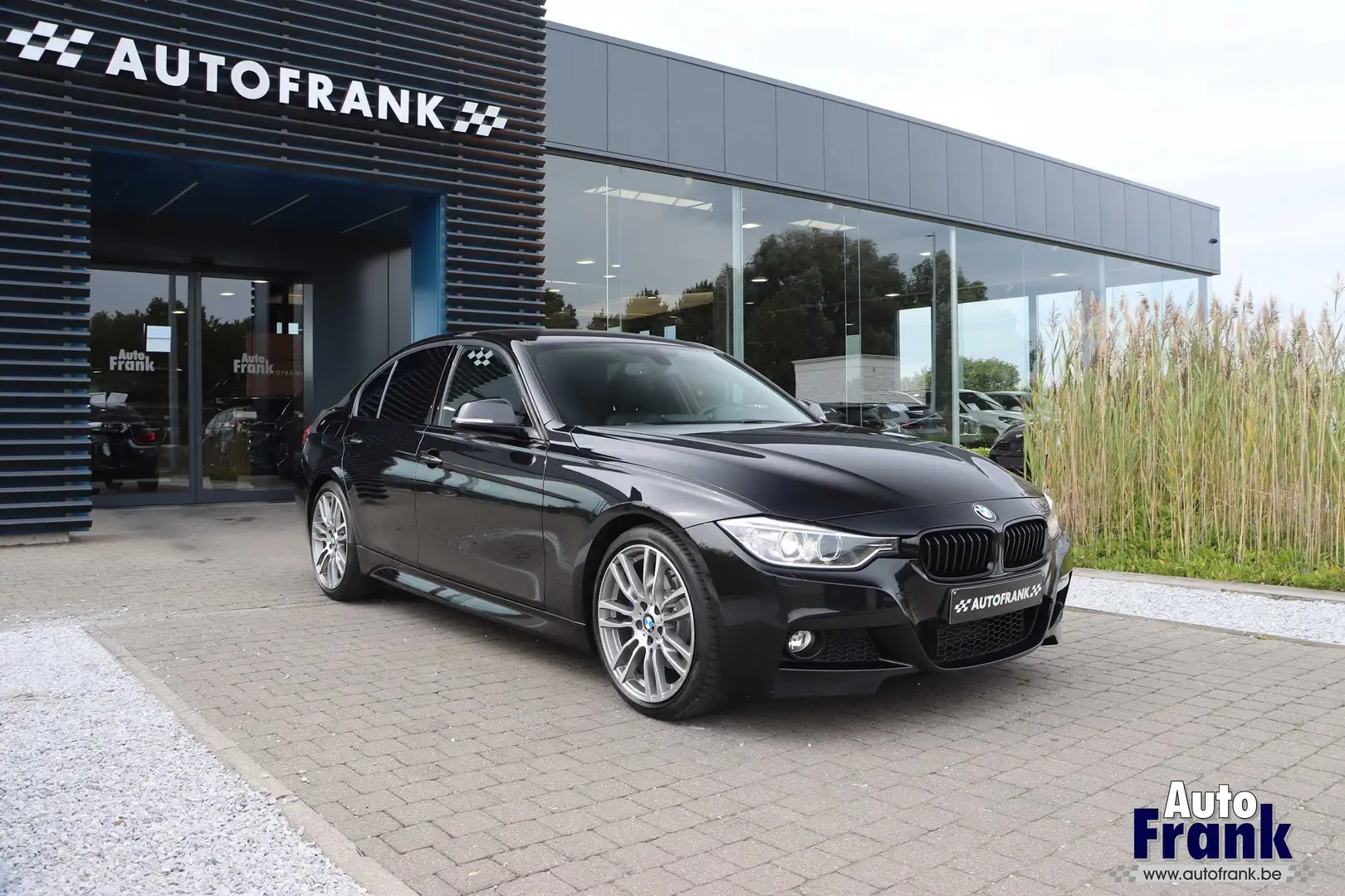 BMW 318 D / M-SPORT / XENON / NAVI PRO / PDC A / LEER Noir - 1