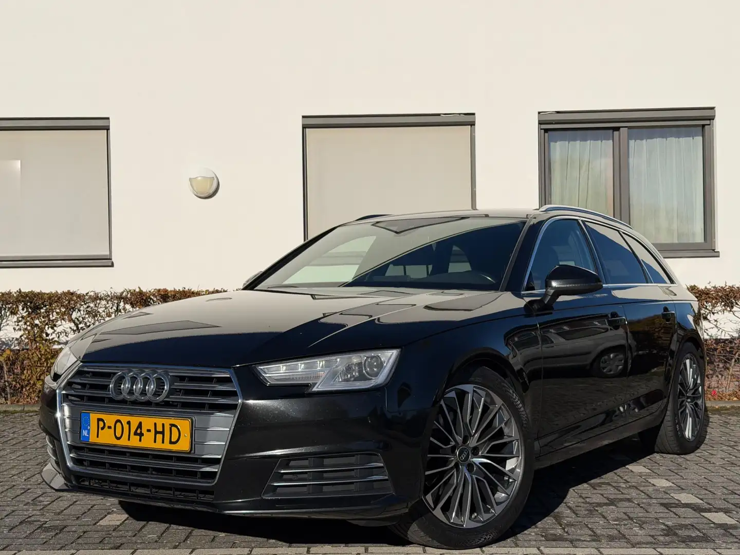 Audi A4 Avant 2.0 TDI ultra Design Pro Line Plus APK 2017 Zwart - 2