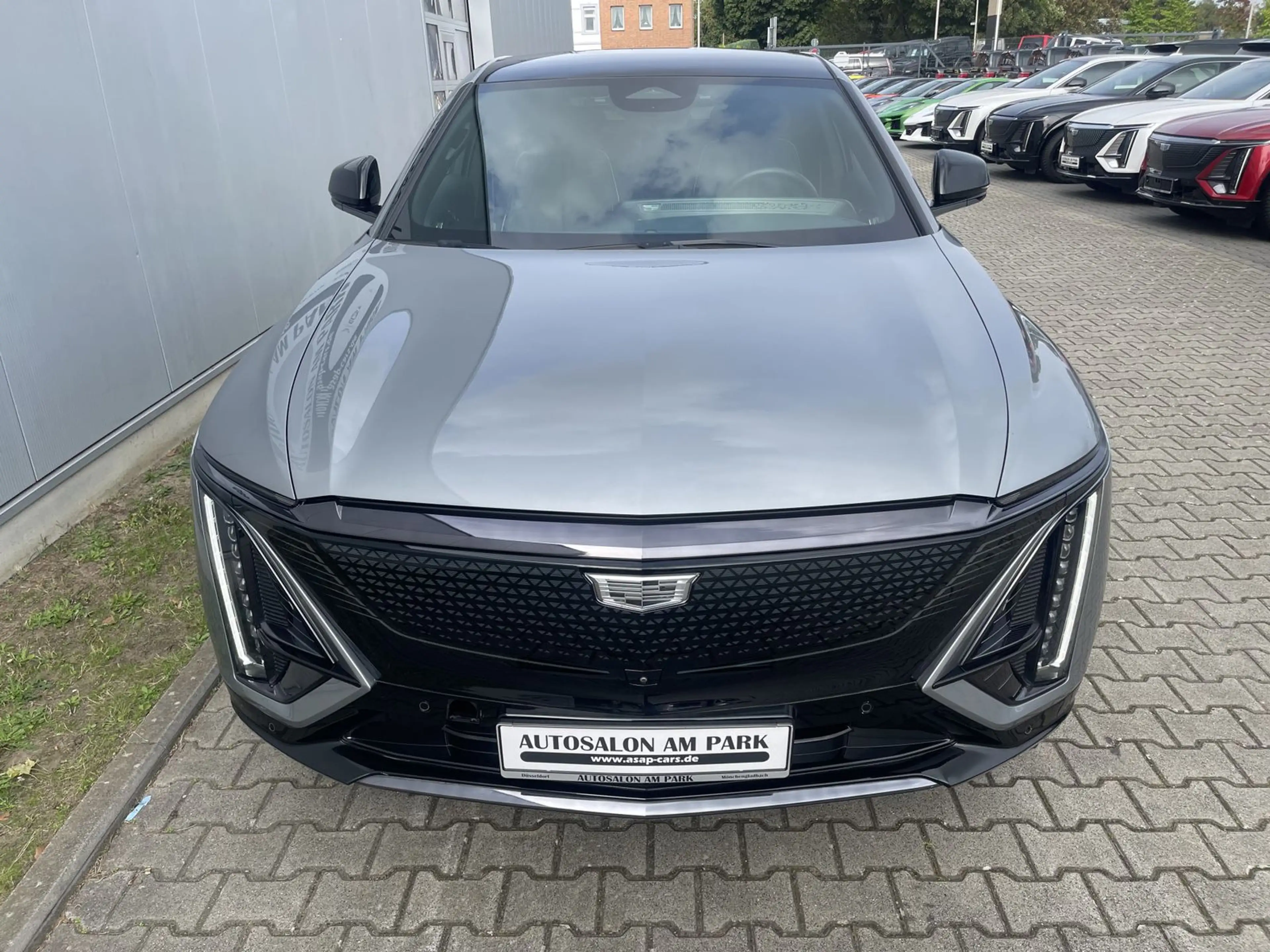 Cadillac Lyriq Sport 600e AWD — photo 2