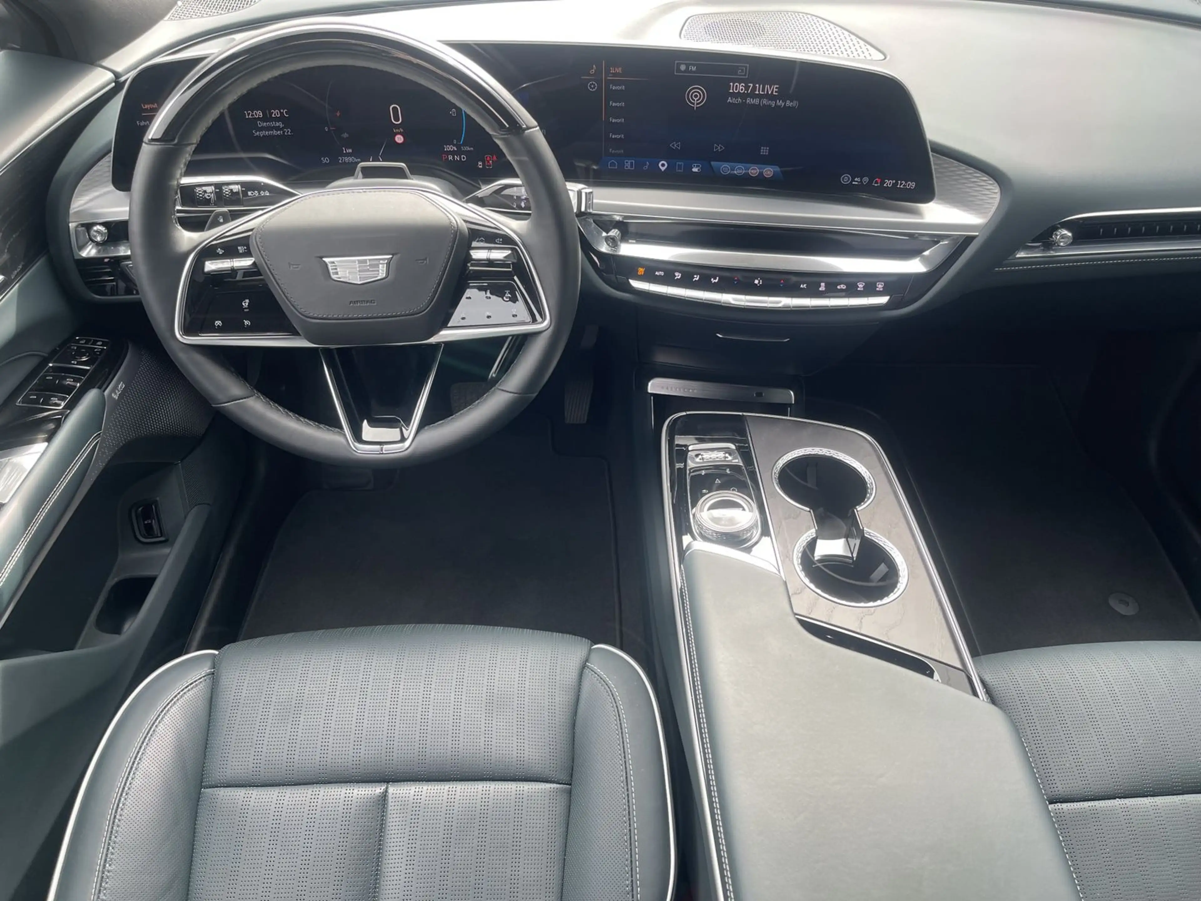 Cadillac Lyriq Sport 600e AWD — photo 8
