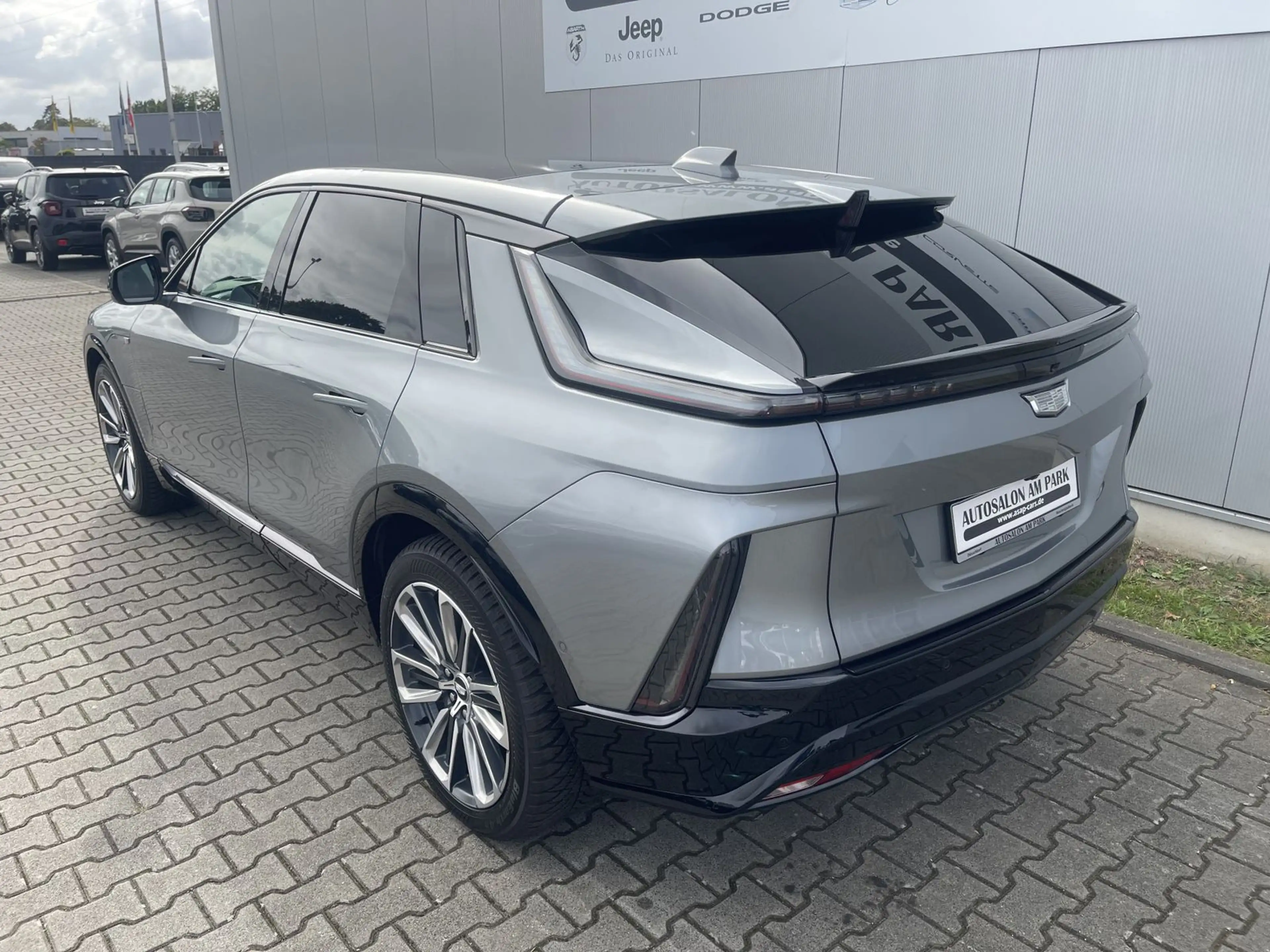 Cadillac Lyriq Sport 600e AWD — photo 13