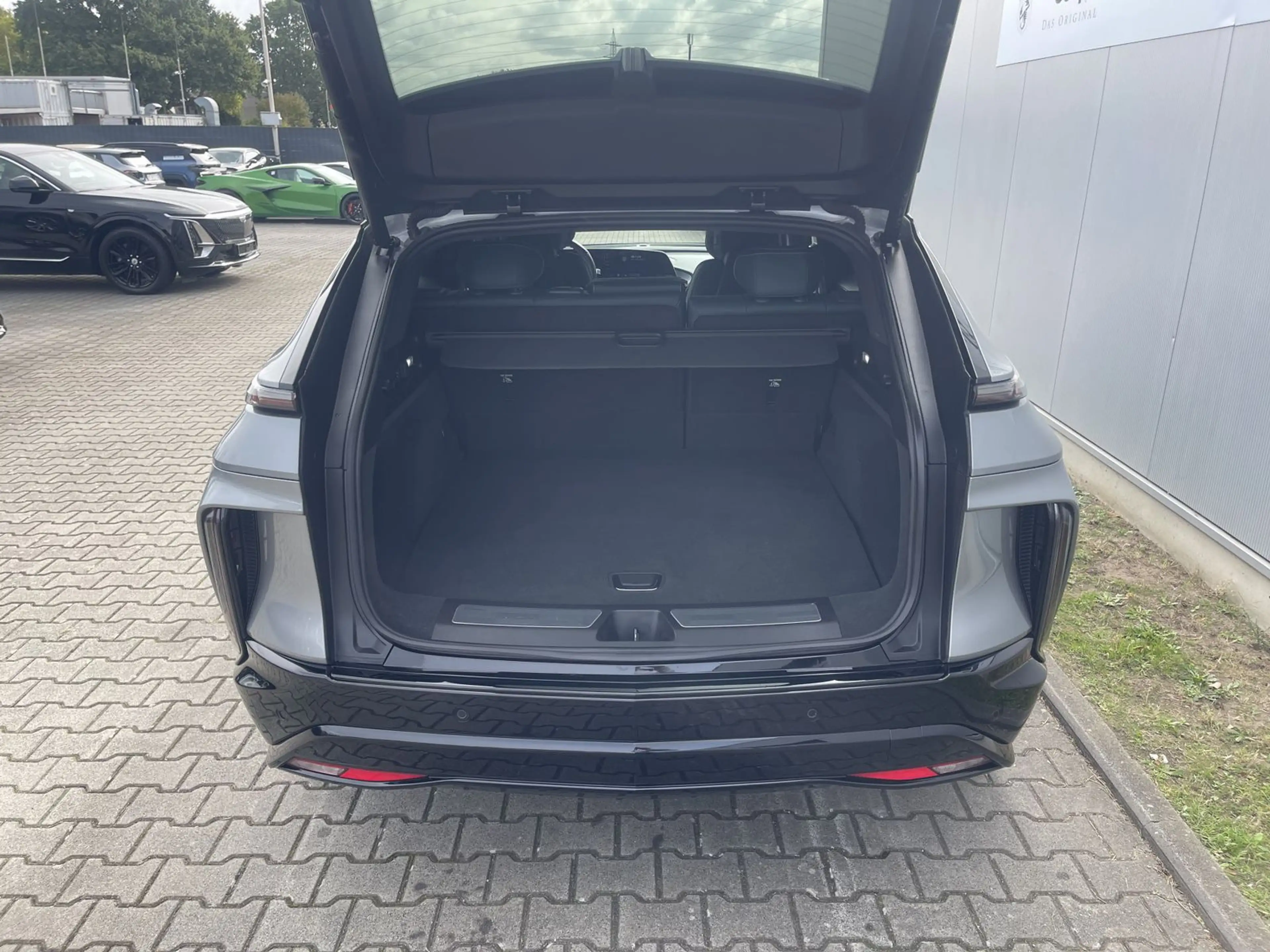 Cadillac Lyriq Sport 600e AWD — photo 5