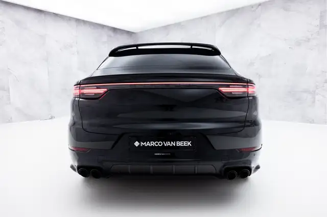 Porsche Cayenne view 12