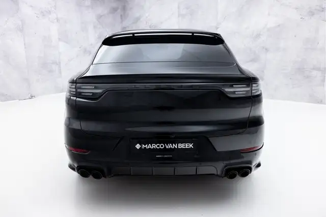 Porsche Cayenne view 14