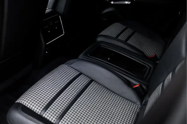 Porsche Cayenne view 20