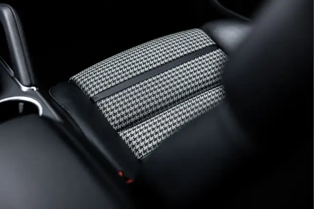Porsche Cayenne view 21