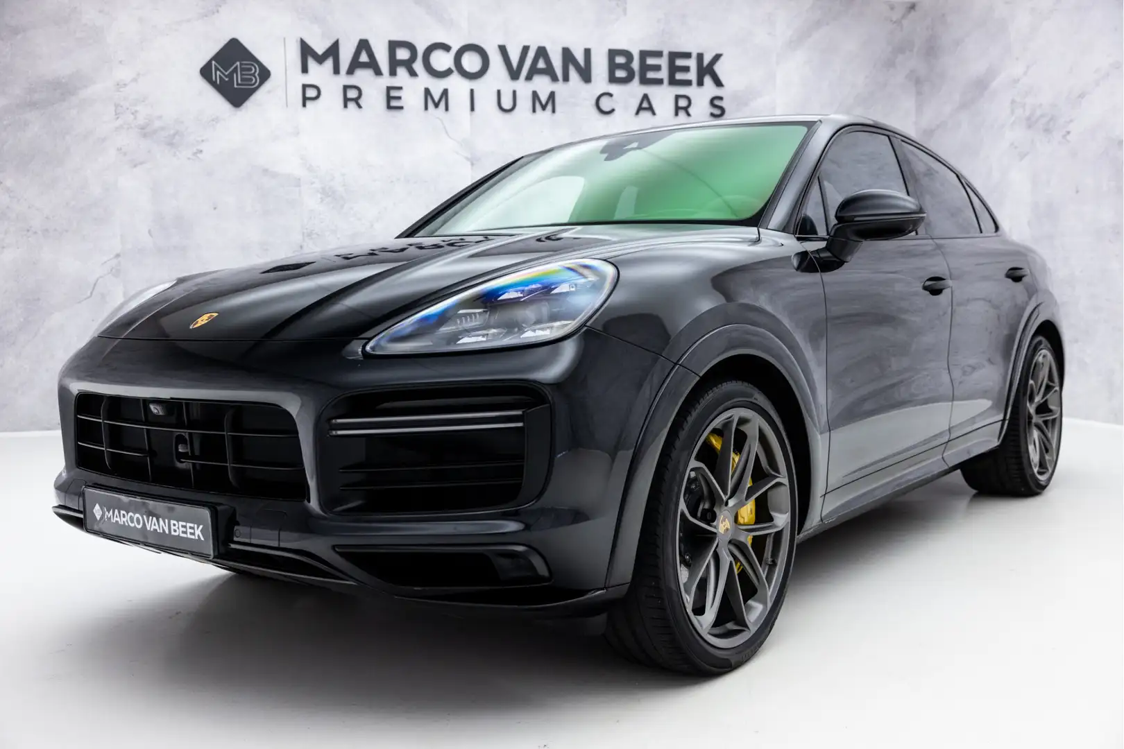 Porsche Cayenne Coupé 4.0 Turbo | Keramisch | Carbon Sportpakket | Zwart - 1