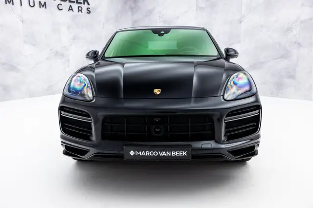 Porsche Cayenne view 7