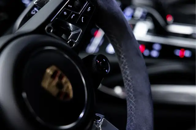 Porsche Cayenne view 28