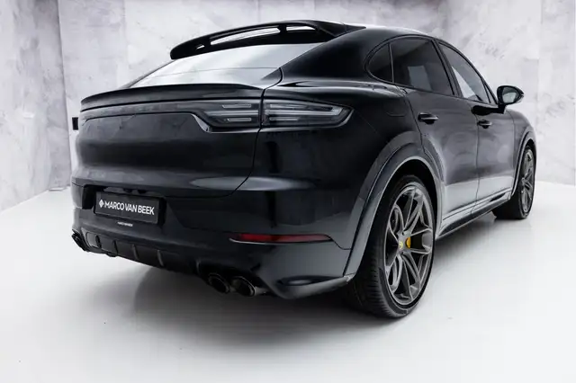 Porsche Cayenne view 2