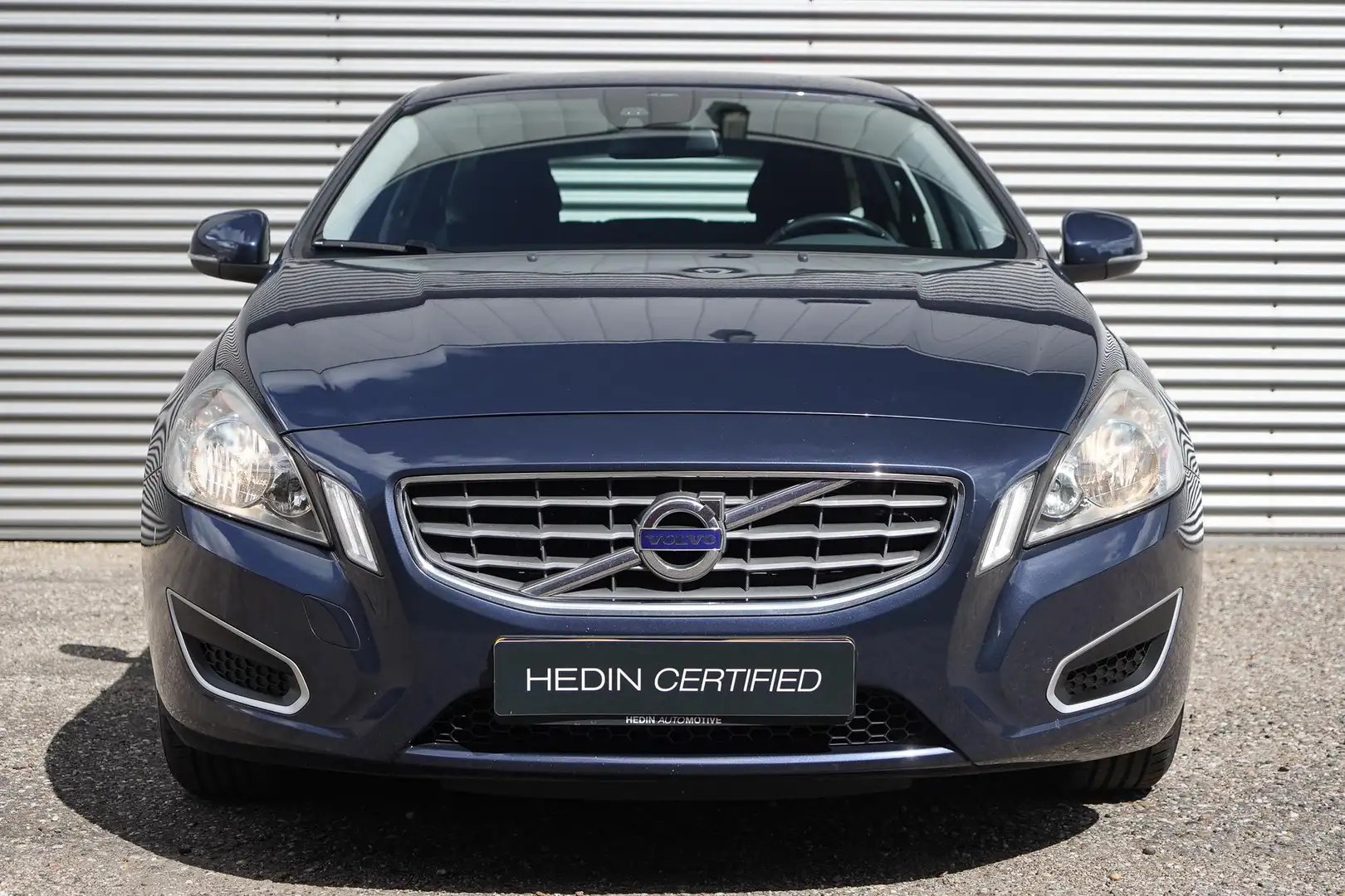 Volvo V60 T4 Kinetic AUT. | NAV | Bluetooth | High Performan Blauw - 2