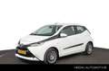 Toyota Aygo 1.0 VVT-i x-play | Airco | Camera | Bluetooth | Li Blanc - thumbnail 1