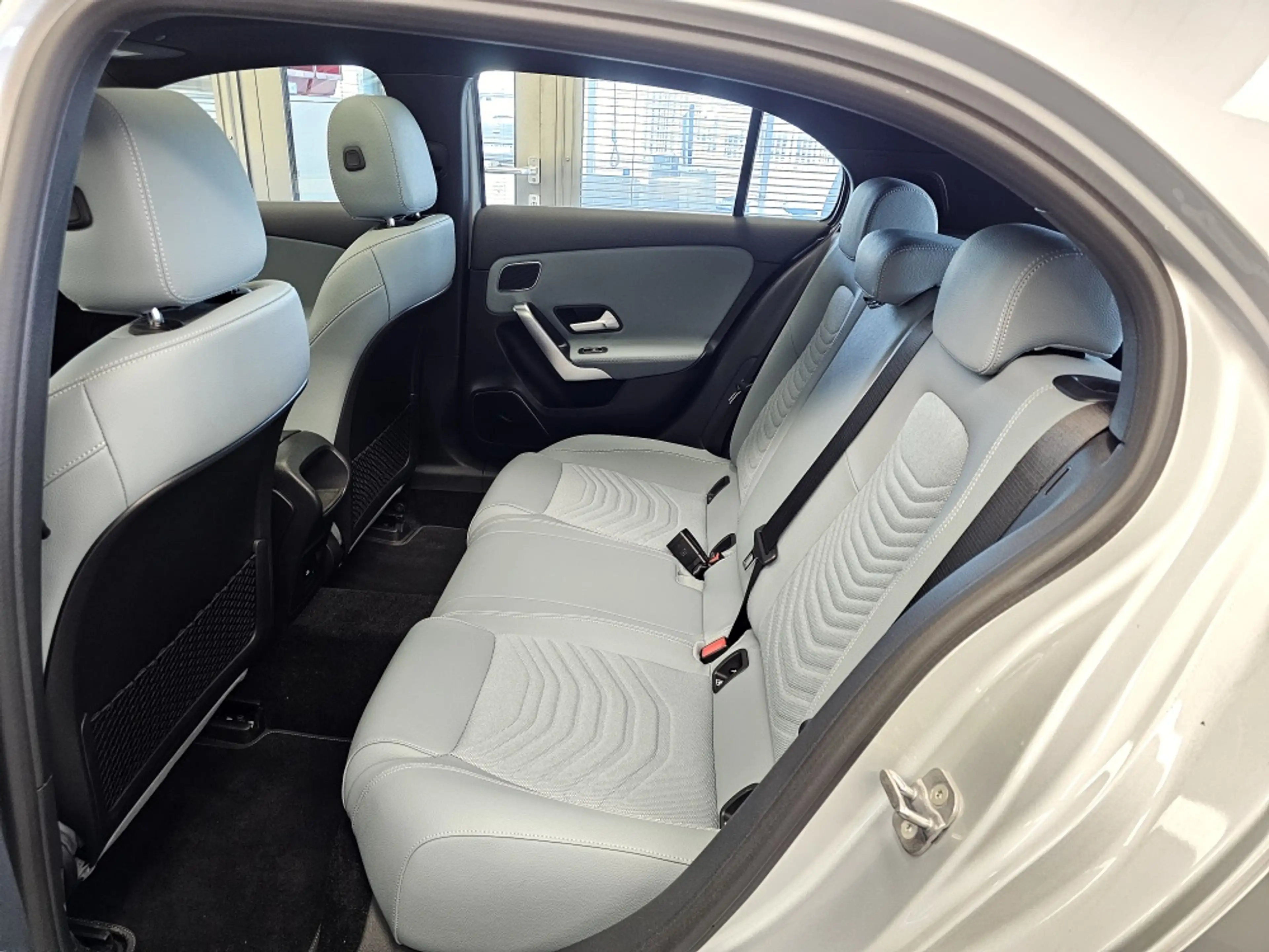 Mercedes-Benz A 200 Progressive Line Navi,Pano-SD,Parkassi,AHK — photo 6