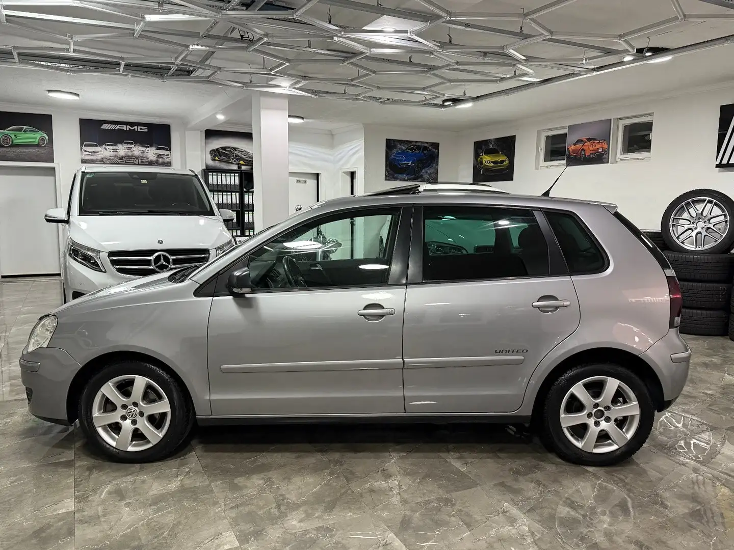 Volkswagen Polo IV 1.4 United / 2. Hand Automatik Klima SHZ Silber - 2